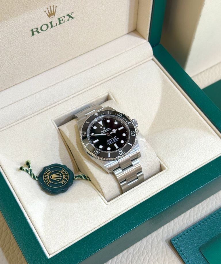 Rolex submariner Nodate 124060 del 2021