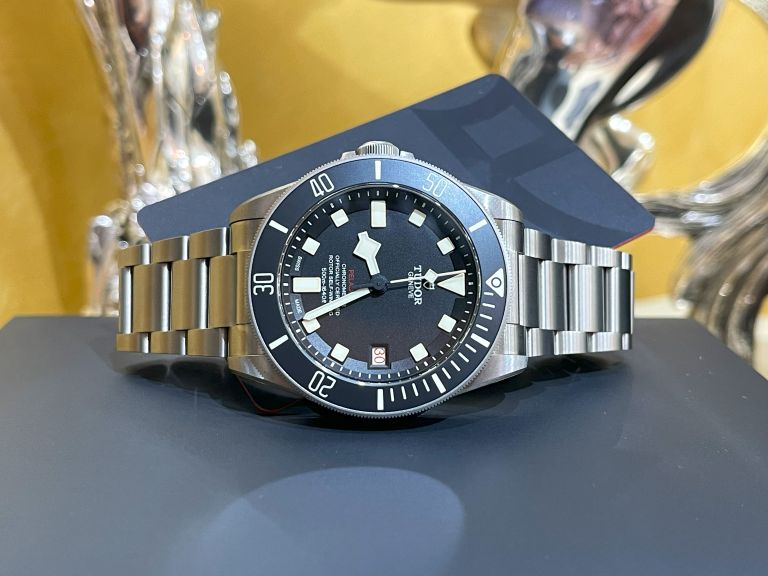 Tudor Pelagos LHD