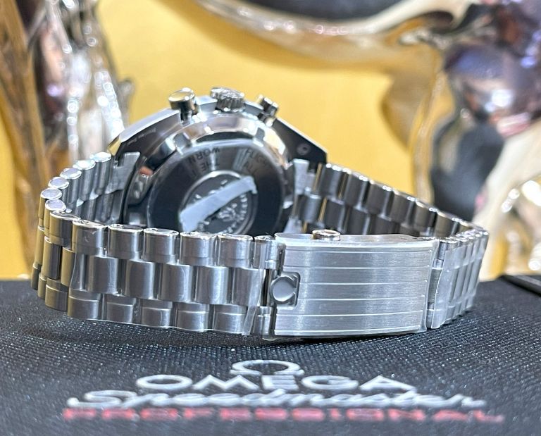 Omega speedmaster Moonwatch