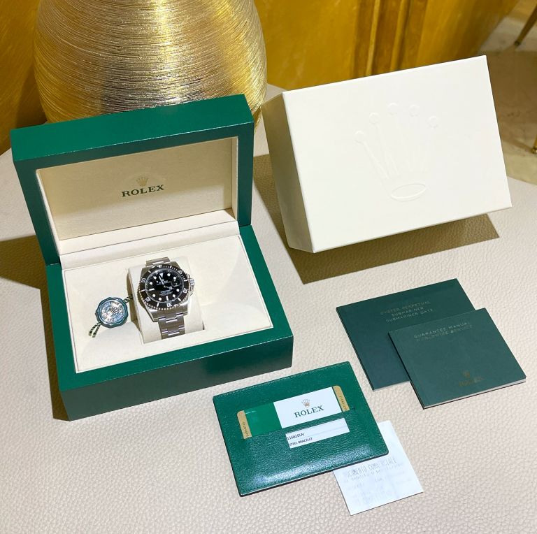 rolex submariner date 116610LN