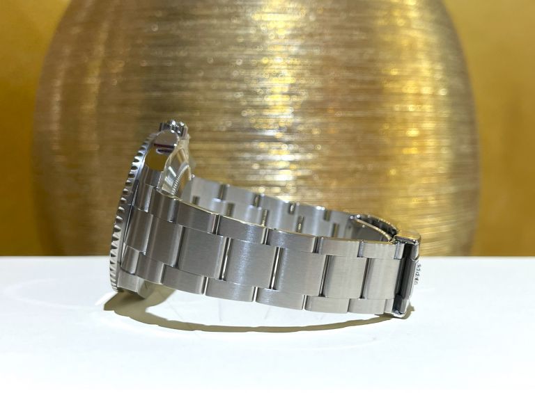 rolex submariner date 116610LN