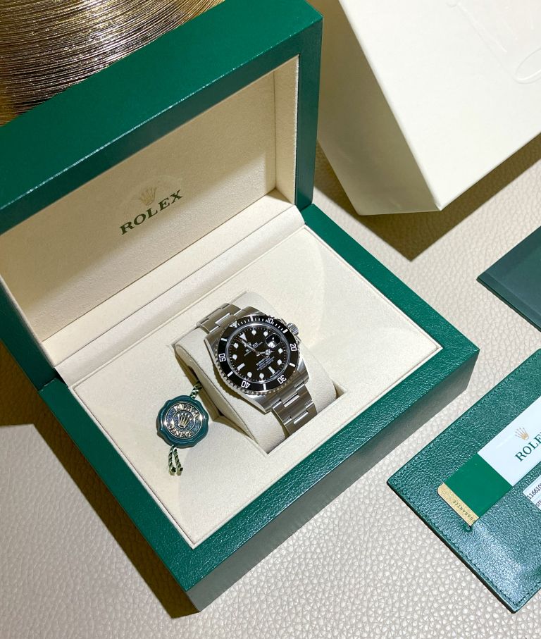 rolex submariner date 116610LN