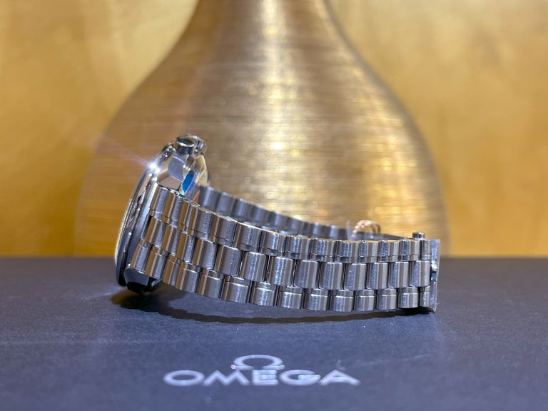 omega speedmaster moonwatch NEW