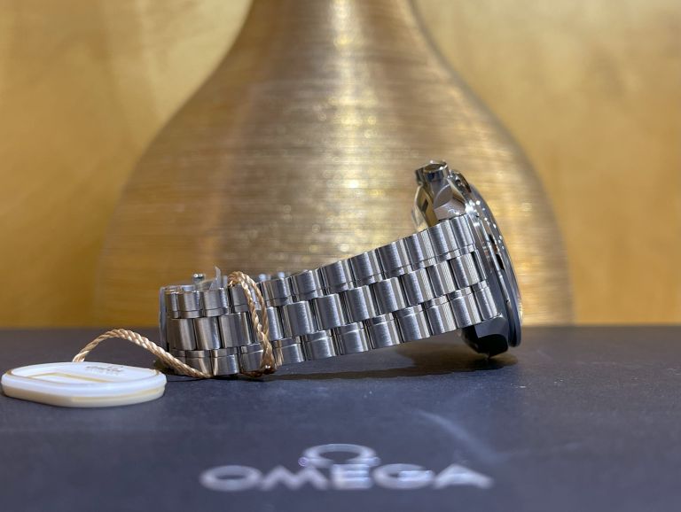 omega speedmaster moonwatch NEW